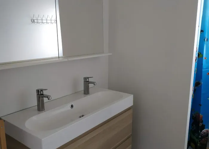 Du Chene * Montcaret